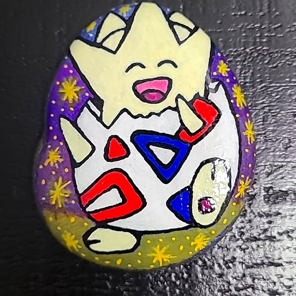 Togepi painted rock - Picture 1 of 3
